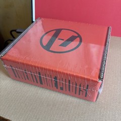 Twenty One Pilots – Clancy – Limited Red CD Boxset with Bandana – Poster & Flag