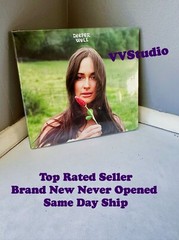 Kacey Musgraves Deeper Well SIGNED CD New Sealed Same Day Ship
